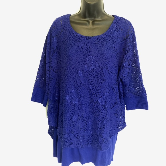 KATE & MALLORY Lase Top - Picture 2 of 4